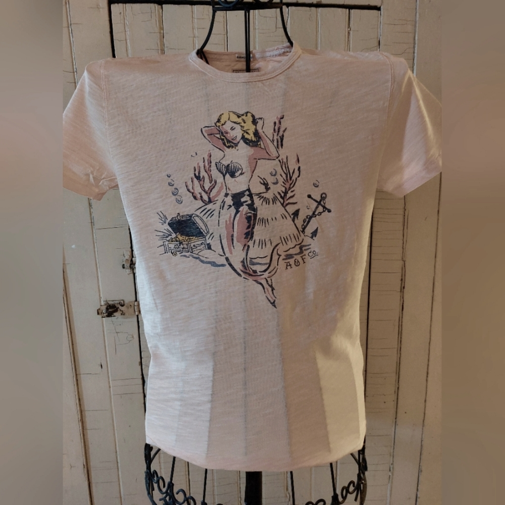 Men's mermaid tee